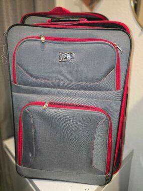 Verdi 4-Piece Matching Luggage Set - Gray & Red Trim (Complete Travel Set)